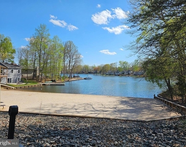 718 Lakeview Parkway - Photo Thumbnail 47