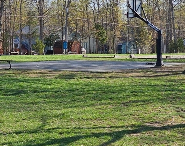 718 Lakeview Parkway - Photo Thumbnail 39
