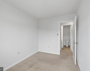 8635 Reinecke Court - Photo Thumbnail 20