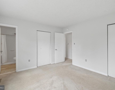 8635 Reinecke Court - Photo Thumbnail 23