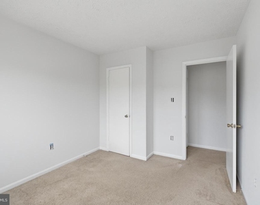 8635 Reinecke Court - Photo Thumbnail 26
