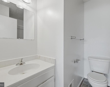 8635 Reinecke Court - Photo Thumbnail 16