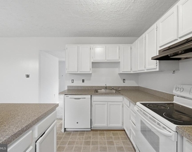 8635 Reinecke Court - Photo Thumbnail 15