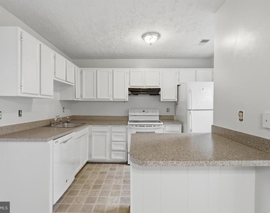 8635 Reinecke Court - Photo Thumbnail 12