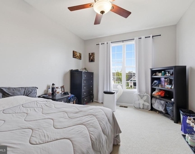 43905 Hickory Corner Terrace - Photo Thumbnail 17