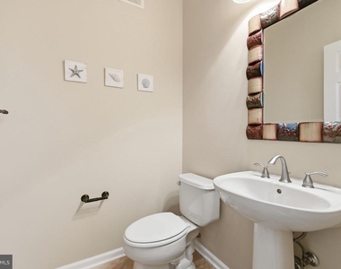 43905 Hickory Corner Terrace - Photo Thumbnail 9