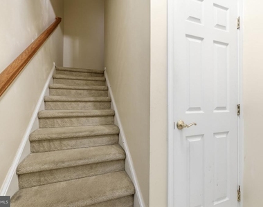 43905 Hickory Corner Terrace - Photo Thumbnail 10