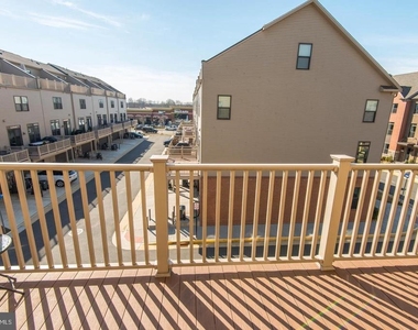 20523 Milbridge Terrace - Photo Thumbnail 22