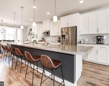 20523 Milbridge Terrace - Photo Thumbnail 9