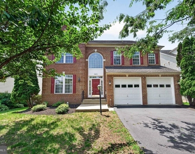 42071 Pepperbush Place - Photo Thumbnail 1