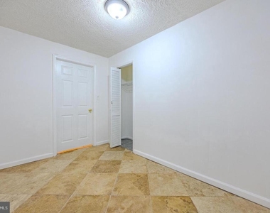 8200 Maple Ridge Avenue - Photo Thumbnail 23
