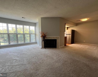 12100 Greenway Court - Photo Thumbnail 3