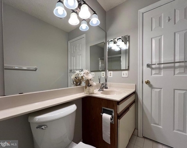 12100 Greenway Court - Photo Thumbnail 12