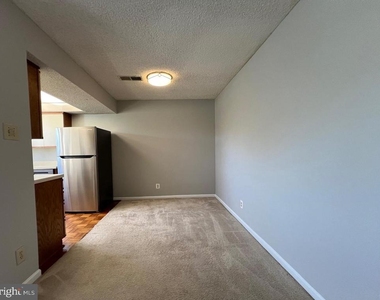 12100 Greenway Court - Photo Thumbnail 7