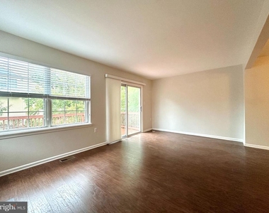 5700 Medallion Court - Photo Thumbnail 9