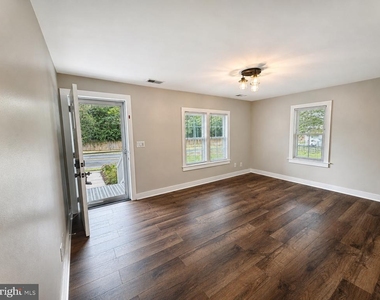 3107 Memorial Street - Photo Thumbnail 1
