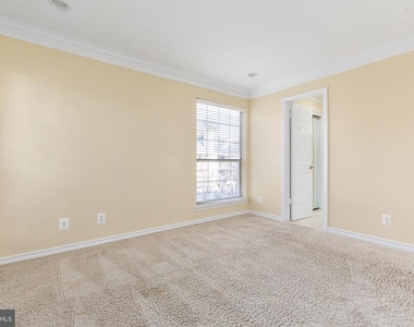 3922 Penderview Drive - Photo Thumbnail 12