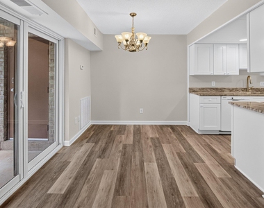 11617 Stoneview Square - Photo Thumbnail 16