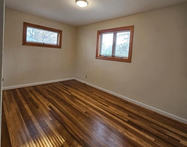 7429 Carol Lane - Photo Thumbnail 15