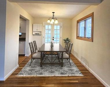 7429 Carol Lane - Photo Thumbnail 4