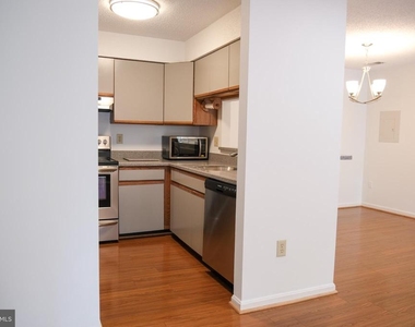 6941 Mary Caroline Circle - Photo Thumbnail 15