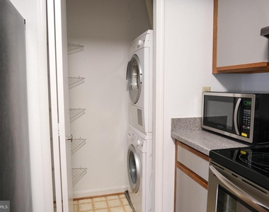 6941 Mary Caroline Circle - Photo Thumbnail 9