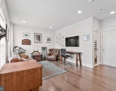 14803 Retreat Boulevard - Photo Thumbnail 3