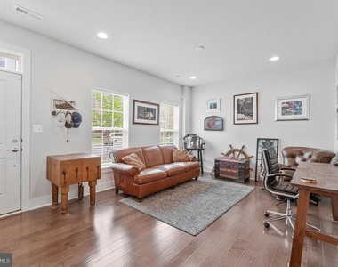14803 Retreat Boulevard - Photo Thumbnail 1