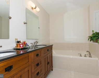 8035 Galla Knoll Circle - Photo Thumbnail 15
