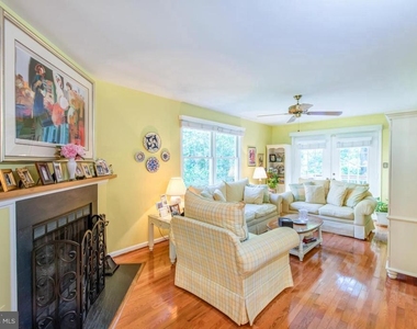 8035 Galla Knoll Circle - Photo Thumbnail 7