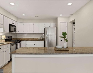 3875 Steppes Court - Photo Thumbnail 4