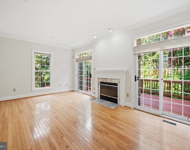 6030 Kelsey Court - Photo Thumbnail 3