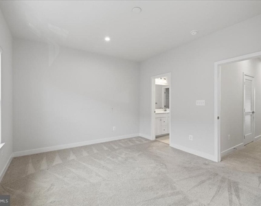 4322 Ellipse Terrace - Photo Thumbnail 22