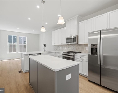 4322 Ellipse Terrace - Photo Thumbnail 15