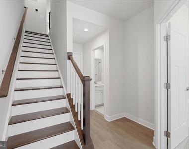 4322 Ellipse Terrace - Photo Thumbnail 3