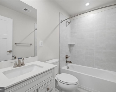 4322 Ellipse Terrace - Photo Thumbnail 5
