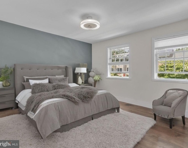 8247 Clifton Farm Court - Photo Thumbnail 6