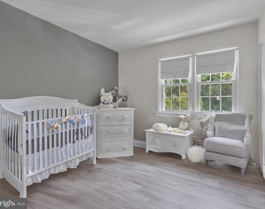 8247 Clifton Farm Court - Photo Thumbnail 10