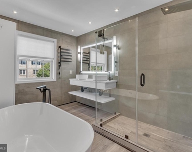 8247 Clifton Farm Court - Photo Thumbnail 8