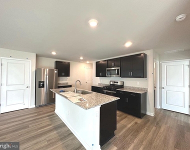 124 Charing Cross Drive - Photo Thumbnail 1