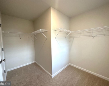 124 Charing Cross Drive - Photo Thumbnail 16