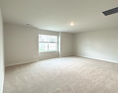 124 Charing Cross Drive - Photo Thumbnail 11