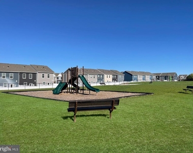 124 Charing Cross Drive - Photo Thumbnail 26