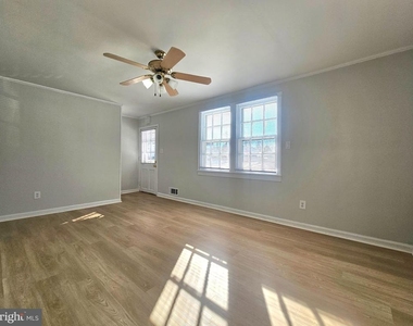 10902 Milburn Street - Photo Thumbnail 2
