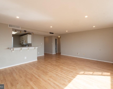 4600 Duke Street - Photo Thumbnail 8