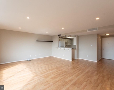 4600 Duke Street - Photo Thumbnail 9