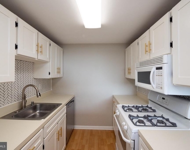 4600 Duke Street - Photo Thumbnail 11