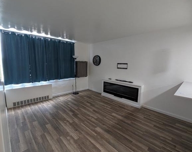 4600 Duke Street - Photo Thumbnail 5