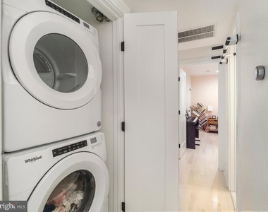428 N Henry Street - Photo Thumbnail 15