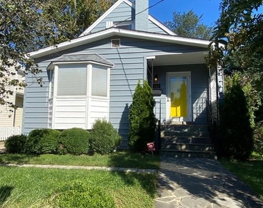 323 S Adams Street - Photo Thumbnail 44